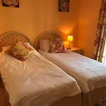 La Perla Beachfront 3 Bed Casares Costa Διαμέρισμα *
