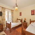 La Perla Beachfront 3 Bed Casares Costa Διαμέρισμα