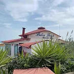 La Perla Beachfront 3 Bed Casares Costa