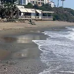 La Perla Beachfront 3 Bed Casares Costa Διαμέρισμα