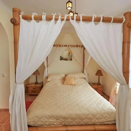 La Perla Beachfront 3 Bed Casares Costa Apartment *