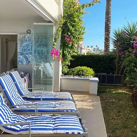 Apartment La Perla Beachfront 3 Bed Casares Costa