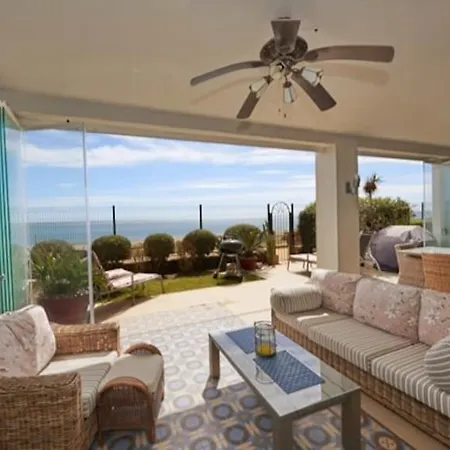 Apartment La Perla Beachfront 3 Bed Casares Costa