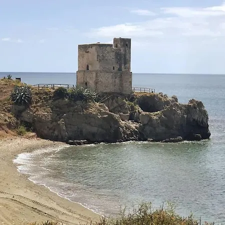 La Perla Beachfront 3 Bed Casares Costa